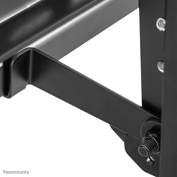 Neomounts LED-VW500black to płaski uchwyt ścienny do ściany wideo na ekrany do 75 cali (191 cm).