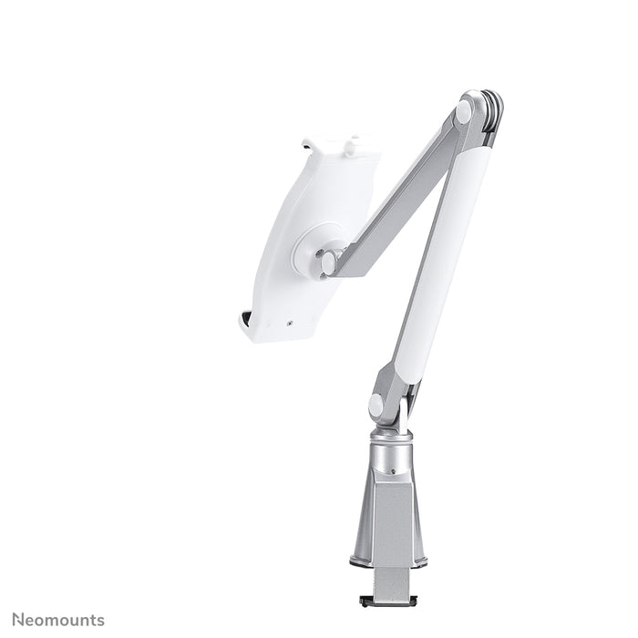 Neomounts TABLET-D100SILVER to uniwersalny uchwyt biurkowy na tablet.