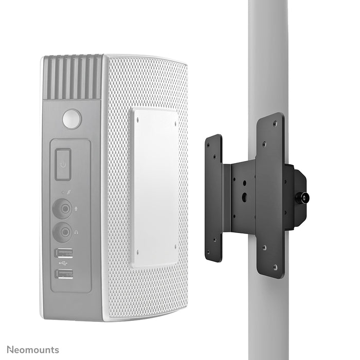 Neomounts Dzięki temu uchwytowi na thin client, model THINCLIENT-05, łatwo zamontujesz thin client na ramieniu monitora.